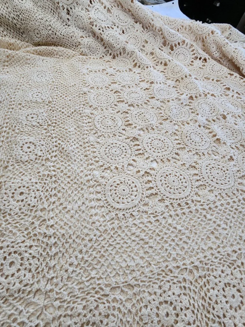 Gorgeous Vintage King Size Cream Colored Crocheted Bed Spread 108